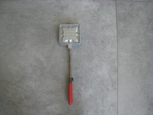 Altes vintage waffeleisen - vintage,
