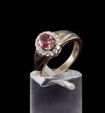 375/ 9 KT Gold Ring,Simulierte Diemanten und Rubin, Größe 53, guter Zustand