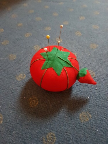 Nadelkissen als rote tomate - als,