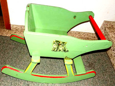 Alte stabile Zimmer-Schaukel Kinder Holz grün lackiert Handarbeit 1948 Unikat