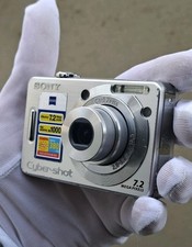 Sony DSC-W55 7.2MP Kamera Silber Getestet – Zeiss Objektiv