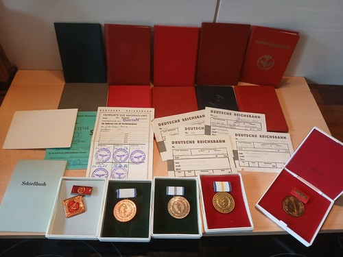 Ddr ausweise fdgb drk - ausweise, gst