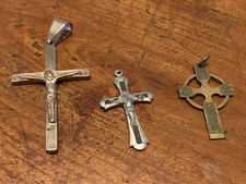 3 Antik religiöse Kreuz