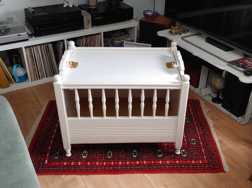 Antikes babybett couchtisch - babybett,
