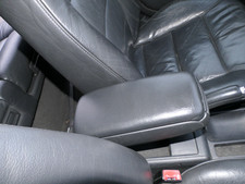 A6 4B C5 Mittelarmlehne Armlehne Leder schwarz soul Buffaalino Deckel DEFEKT!