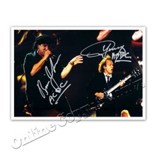 ACDC signiert Angus Young & Brian Johnson - Autogrammfotokarte / autograph