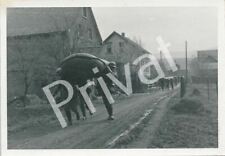 Foto WK II Deutsche Solodaten mit Schlauchboot Frankreich France A1.31