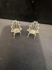 2 Miniaturstühle/Puppenmöbel