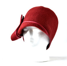 Weinroter Damenhut aus Filz Satin-Paspel Handarbeit  20er Style Charleston