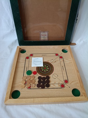 Vintage carrom brettspiel - carrom,