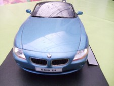 Modellauto 1:18 blauer BMW Z4
