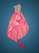 🎠MATTEL o.a. BARBIE puppen