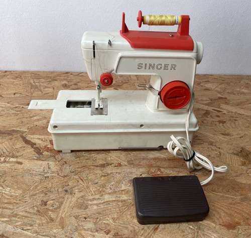 Vintage singer - vintage,