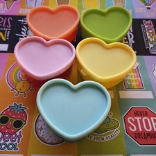 5 kleine Boxen bunt Herzform