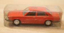 Schuco Audi 100 C2 Typ 43, Rot Limousine 1:43