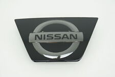 Emblem Schriftzug Kühlergrill Zeichen Nissan Qashqai J1162890-HV01A Original Neu