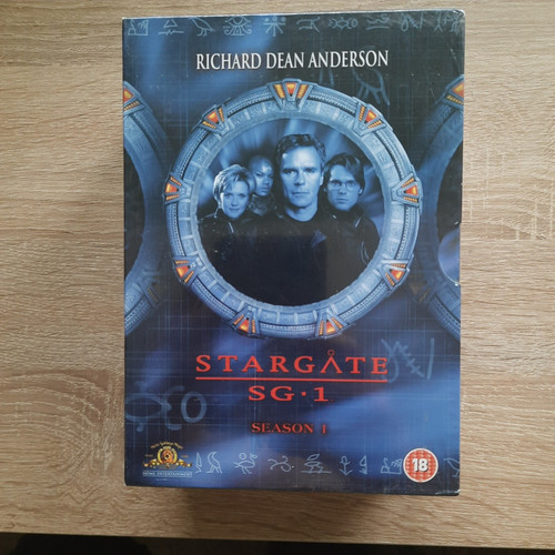 Dvd box stargate 1 - sg-1,
