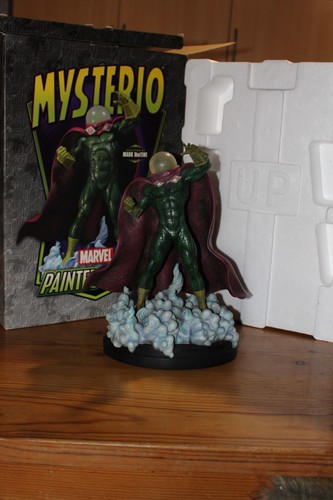 Mysterio bowen statue - bowen,