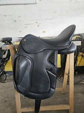 Dressursattel NEU 17,5" Kurze Auflage