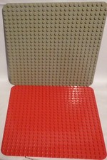 LEGO DUPLO 2 PLATTEN GROSSE BAUPLATTEN PLATTE 38x38 GRAU UND ROT !!