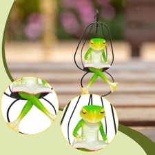 Froschfigur: Lesender Frosch