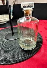 Leere Flasche Suntory Japan