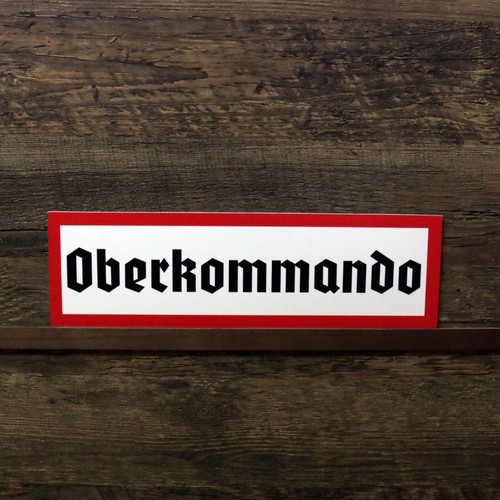 Schild oberkommando wegweiser - schild,