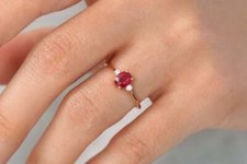 Oval rubin goldring - oval,