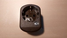 Steckdosenadapter mit Überspannungsschutz Zwischenstecker Braun für Schuko