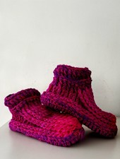  HANDARBEIT   <> gehäkelte <> Hüttenschuhe mit Filzsohle <> Gr. 38/39 <> 