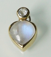 Katja Lührs Anhänger 375er Gelbgold mit Mondstein und Topas länge 1,7cm 2,4g