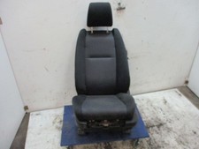 Sitz vorne links Stoff schwarz