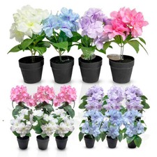 Künstliche Azalee im Topf