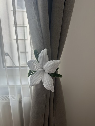 Gardinen raffhalter blume - gardinen-raffhalter,