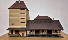 POLA H0-Meistermodelle BayWa Lagerhaus 843 u. Siloturm 844 top gebaut