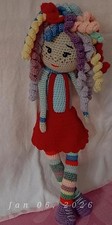 Puppe,  mit Haare gehäkelt