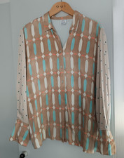 Emely van den Bergh Tolle Bluse.....48