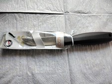 Küchenmesser   mit fingerschutz  7cm klinge