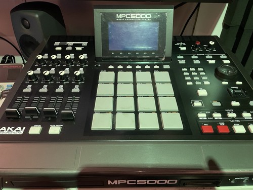 Akai mpc 5000 - mpc, sampler