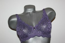 Triumph Bügel BH  "Amourette 300" BH W 90 F lila viel Spitze nicht wattiert