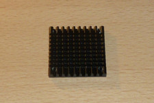 Flacher CPU-Kühlkörper (40 x 40 x 5,5 mm), Aluminium schwarz eloxiert