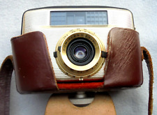 Antiker Fotoapparat Welta Penti II aus den 1950er Jahren mit Ledertasche