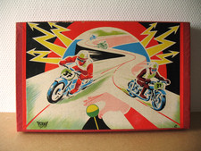 VINTAGE  50er Jh.  PERMA Magnetspiel Motorräder  Hindernisse  42,5 x 26,5 x 4 cm