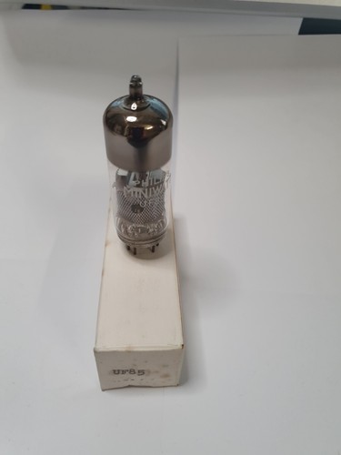Uf85 philips miniwatt radio - -miniwatt,