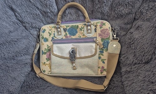 George gina lucy laptop - george,