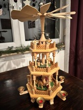 3-stöckige Weihnachtspyramide