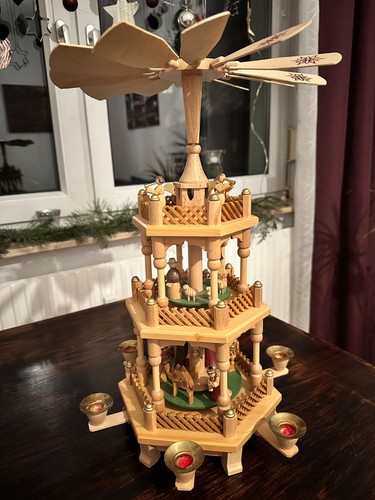 Stöckige weihnachtspyramide - 3-stöckige,
