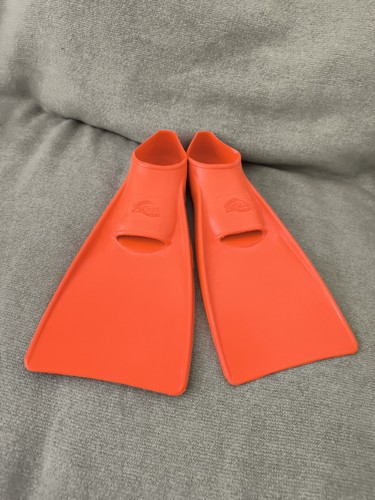 Flossen von flipper - flossen,