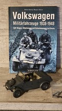1:24 Volkswagen Kübelwagen Wehrmacht (Blech) +  Buch Volkswagen Militärfahrzeuge