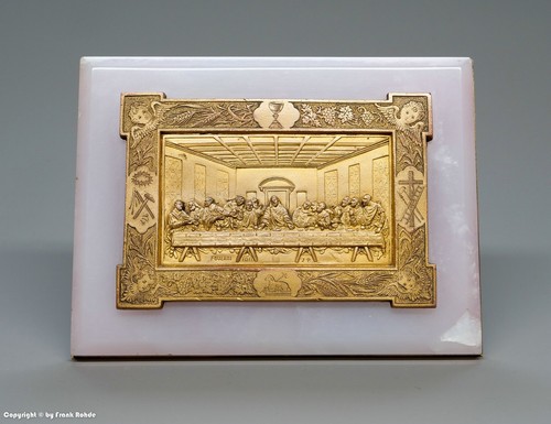 Bronze relief auf marmor das - auf,